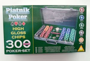 Покер комплект с 300 чипа и две тестета карти - Piatnik Pro Poker 300