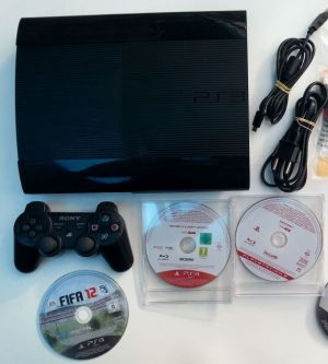 PS3 Super Slim 160 GB с инсталиран Мод HEN 4.90 (Втора употреба)